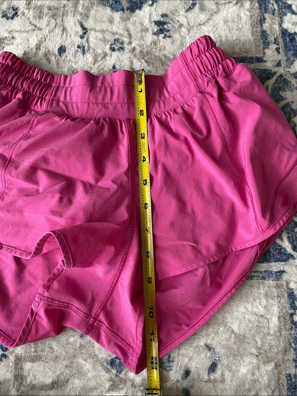 Lululemon Athletica Women’s Pink Hotty Hot Shorts with Elastic Waist